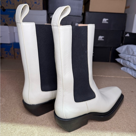 Bottega Veneta Boots - Picture 2 of 7